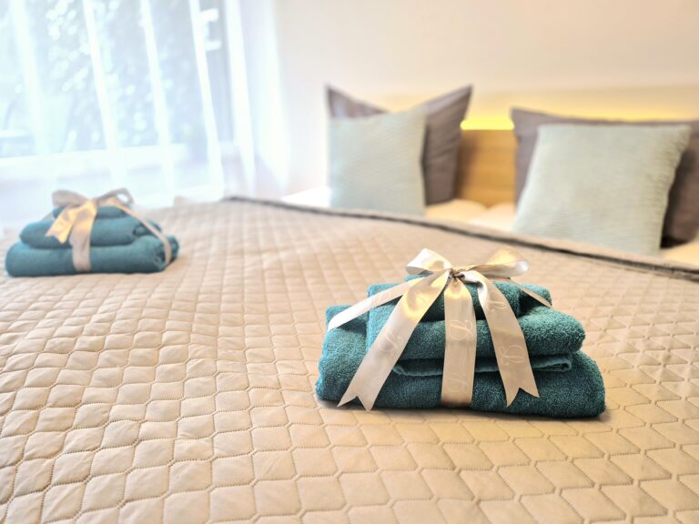 Bettwäsche und Handtücher