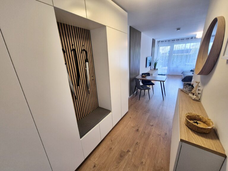 Garderobe/Kleiderschrank